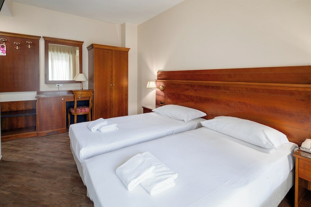 Фото Hotel Excelsior