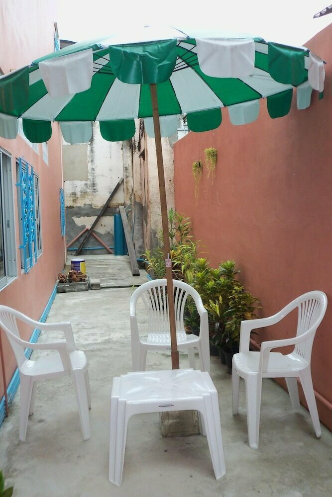 Hotel D's Corner & Guesthouse, Phuket, photo