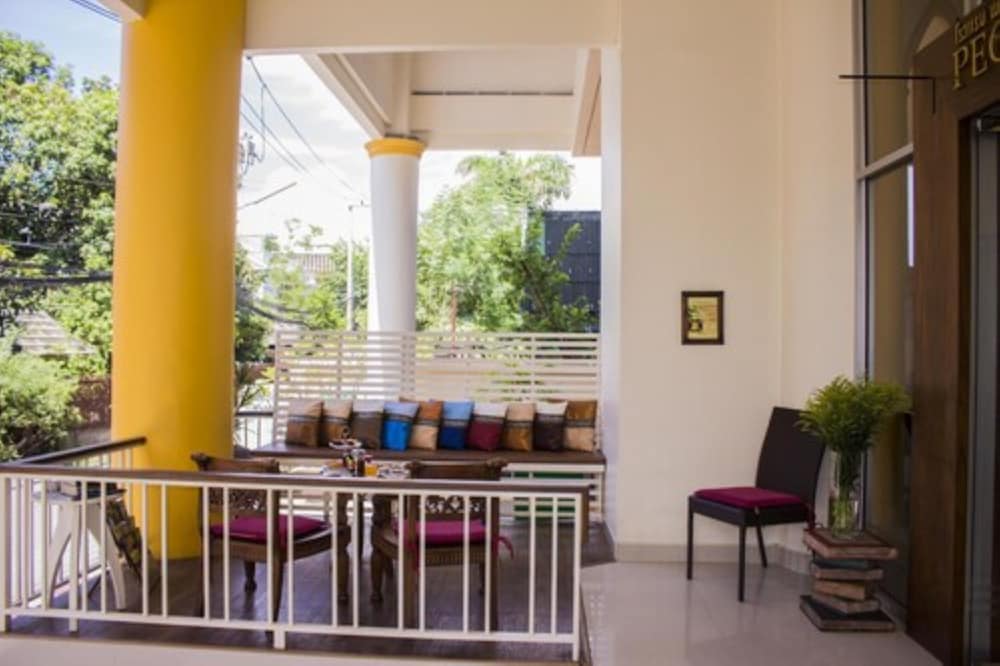 Фото People Place Boutique In Town Hotel