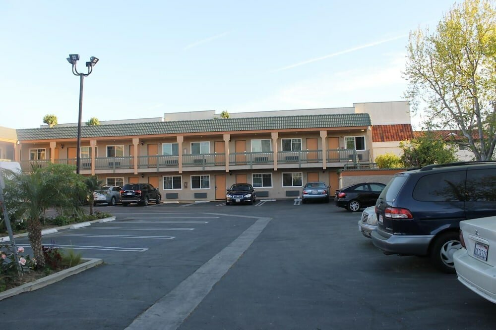 Фото El Rancho Inn Hawthorne