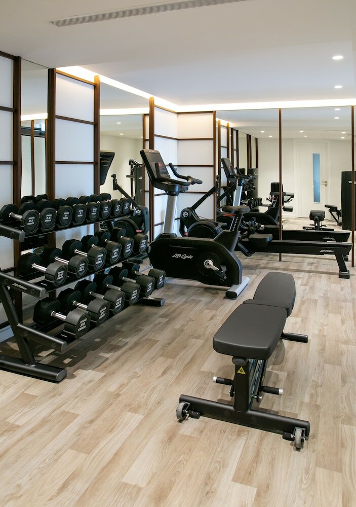 Фото Mercure Larnaca Beach Resort