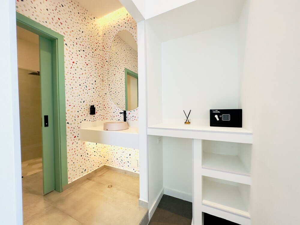 Фото The Nomadic Design Hostel