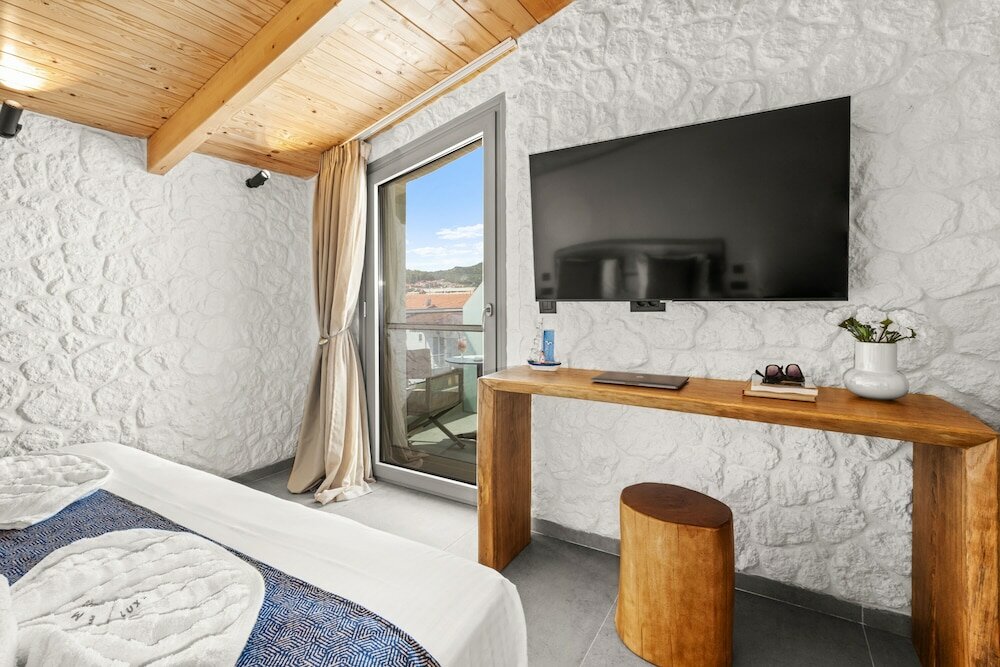 Фото Emily's Luxury Suites