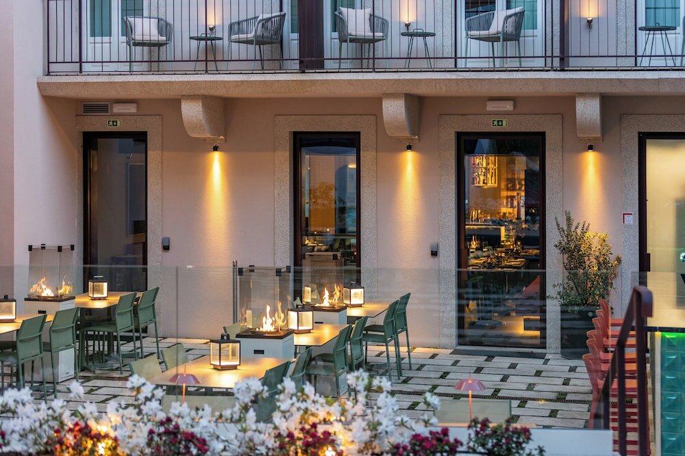 Фото Arts Hotel Porto, Tapestry Collection by Hilton