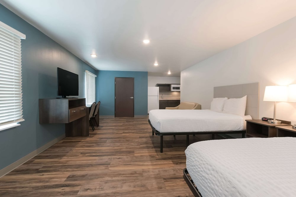 Фото Woodspring Suites Philadelphia Northeast
