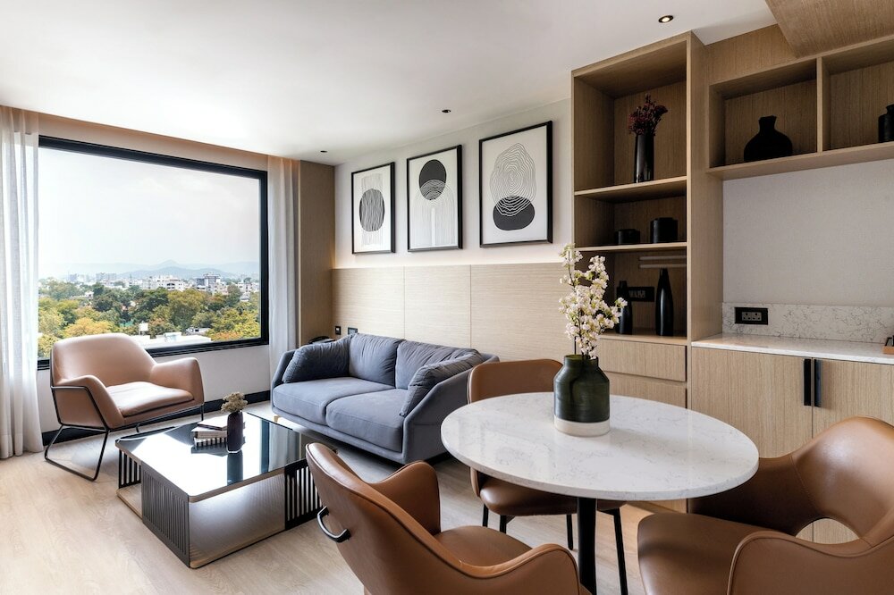 Фото Parallel Hotel