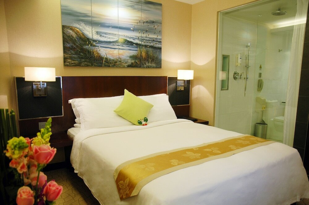 Фото The Pavilion Hotel