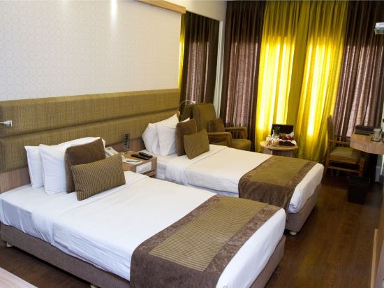 Фото Hotel Centre Point