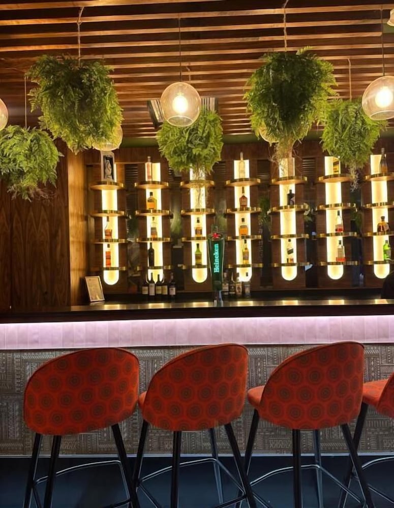 Фото Signature Lux Hotel, by Onomo