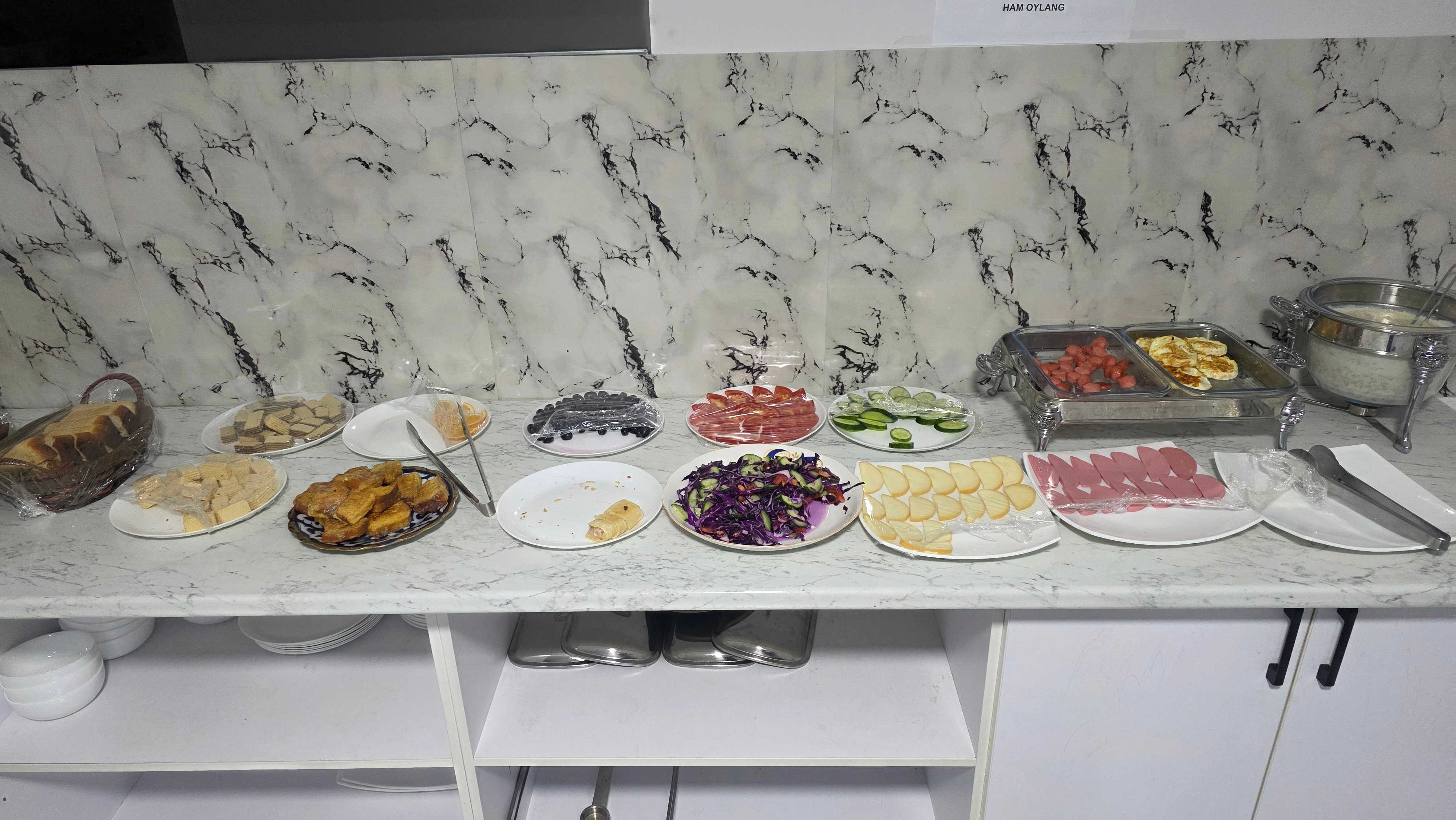 Фото White House Hotel