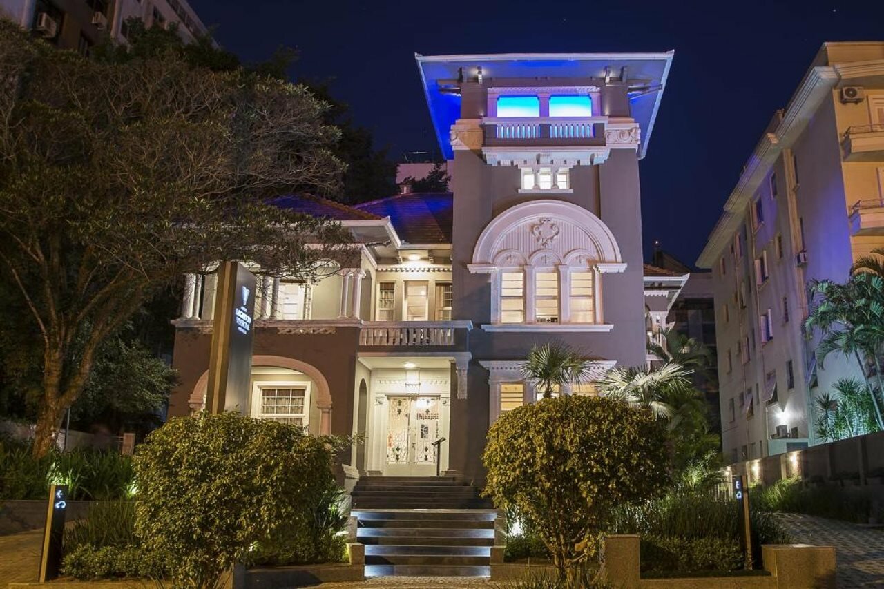 Фото отеля 1