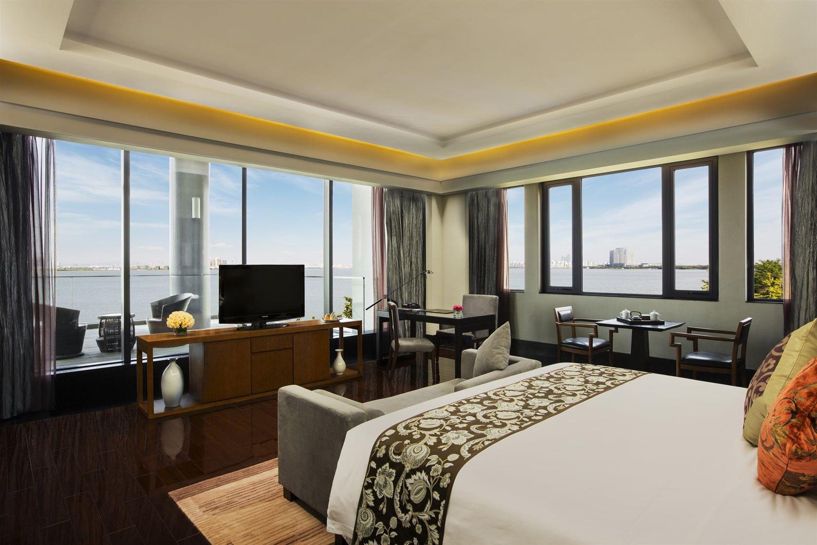Фото Worldhotel Grand Dushulake Suzhou