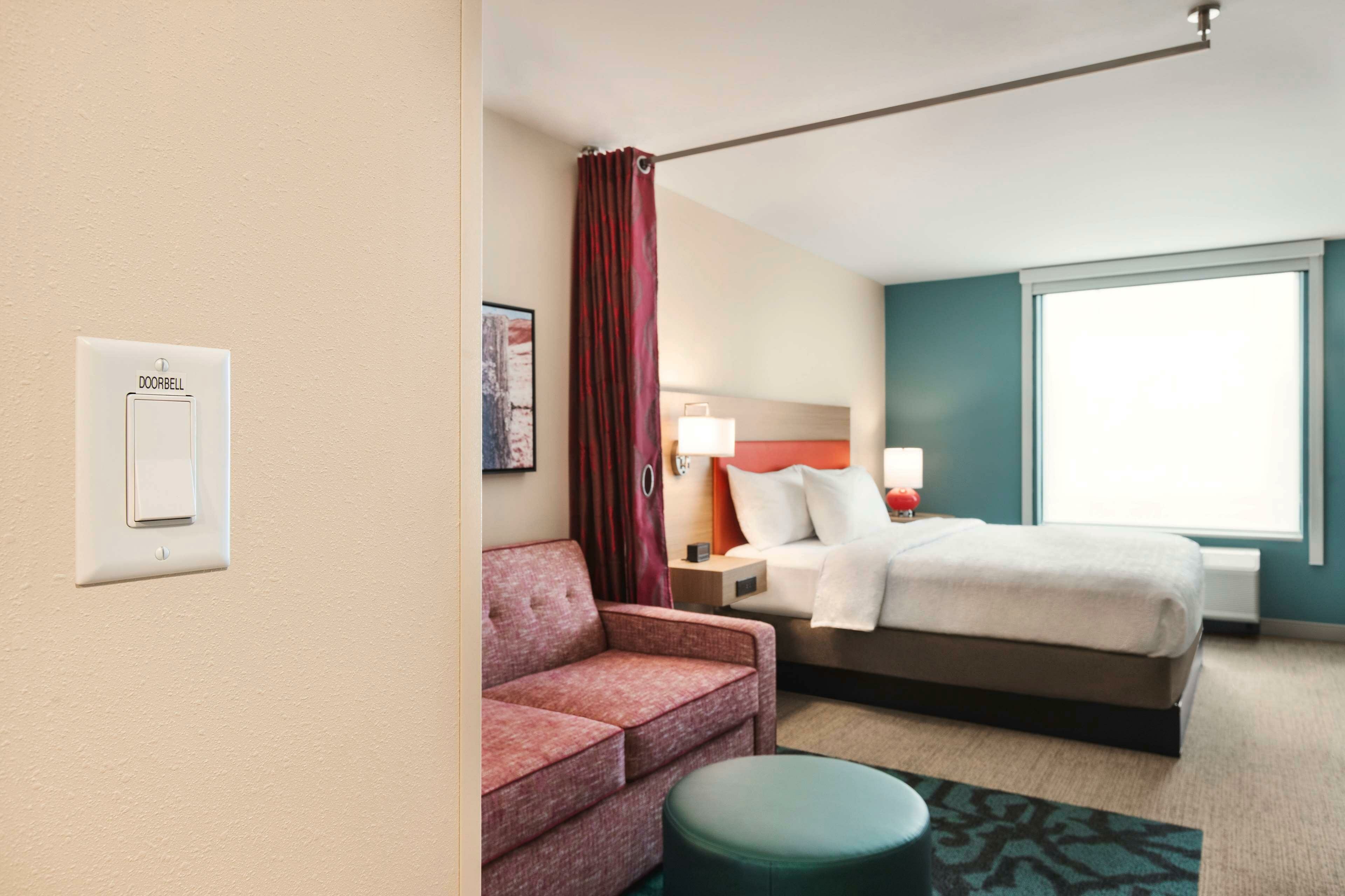 Фото Home2 Suites by Hilton Cheyenne