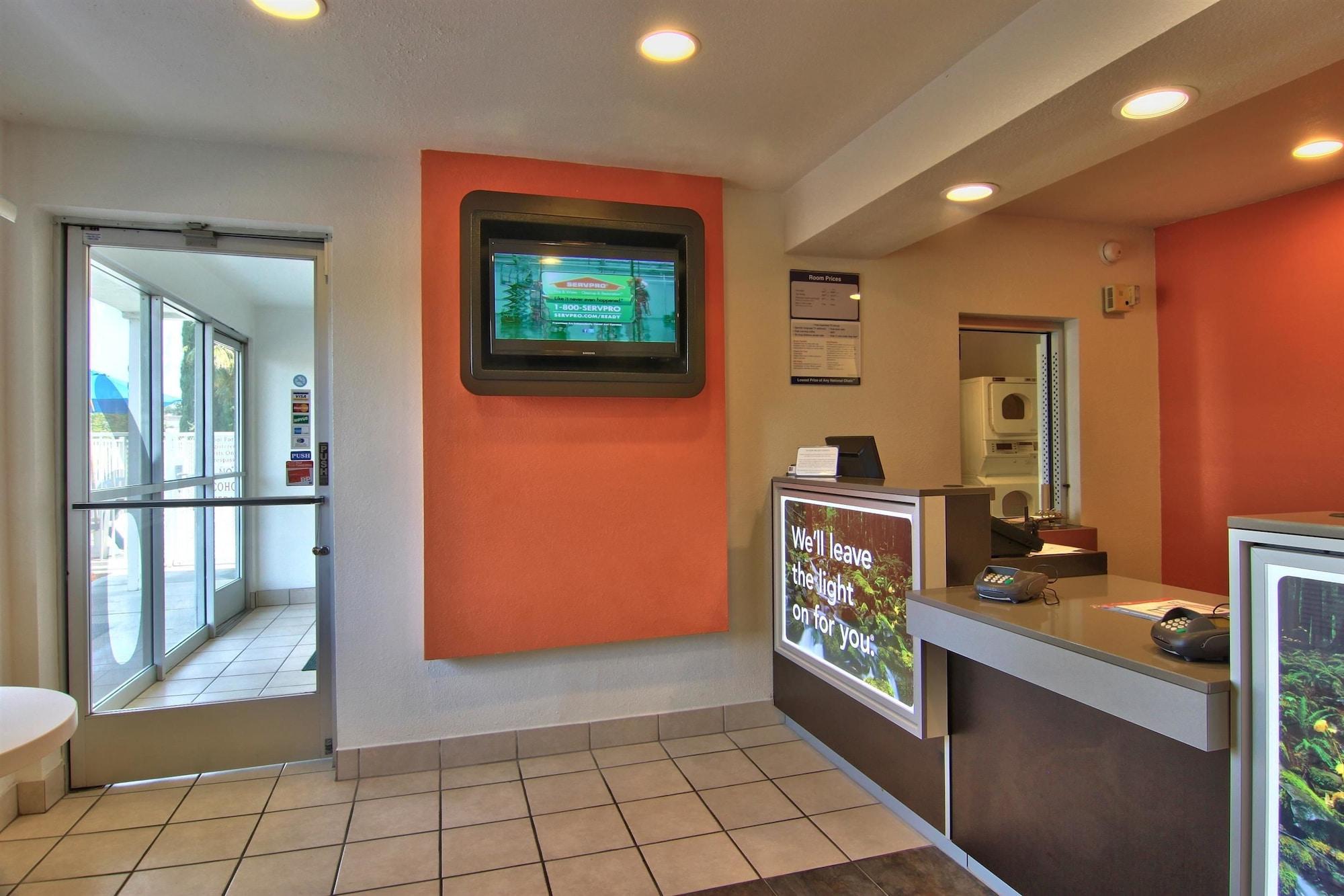 Фото Motel 6 Woodland, Ca – Sacramento Airport