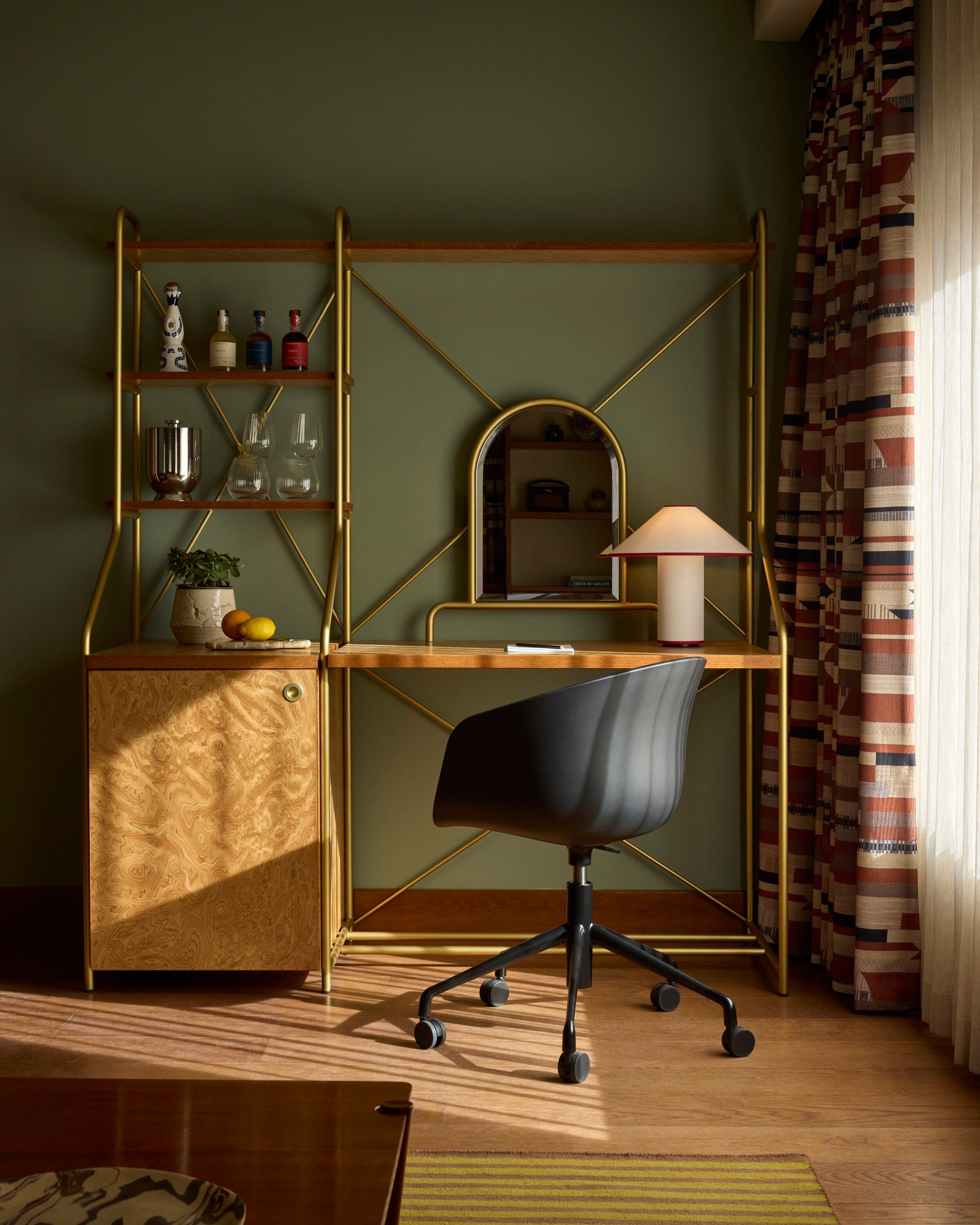 Фото Devonshire Club & Hotel