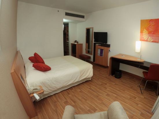 Фото Novotel Porto Alegre Tres Figueiras Hotel