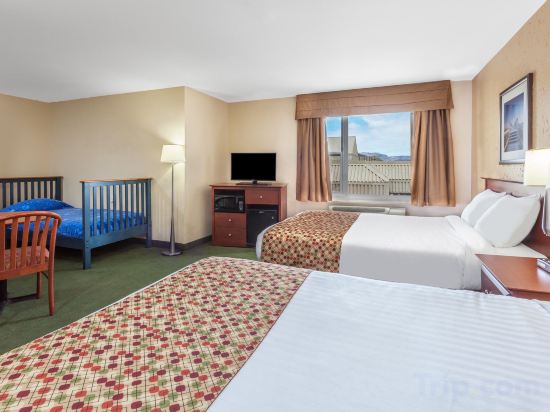 Фото Super 8 by Wyndham Campbellton NB