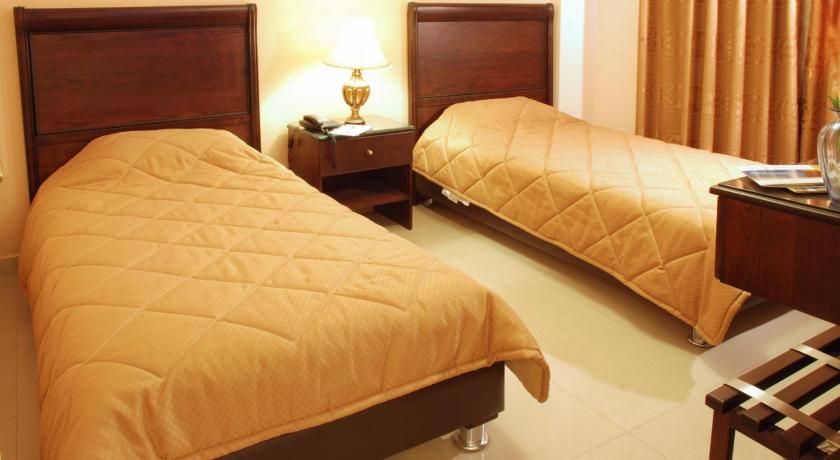 Фото Jardaneh Hotel