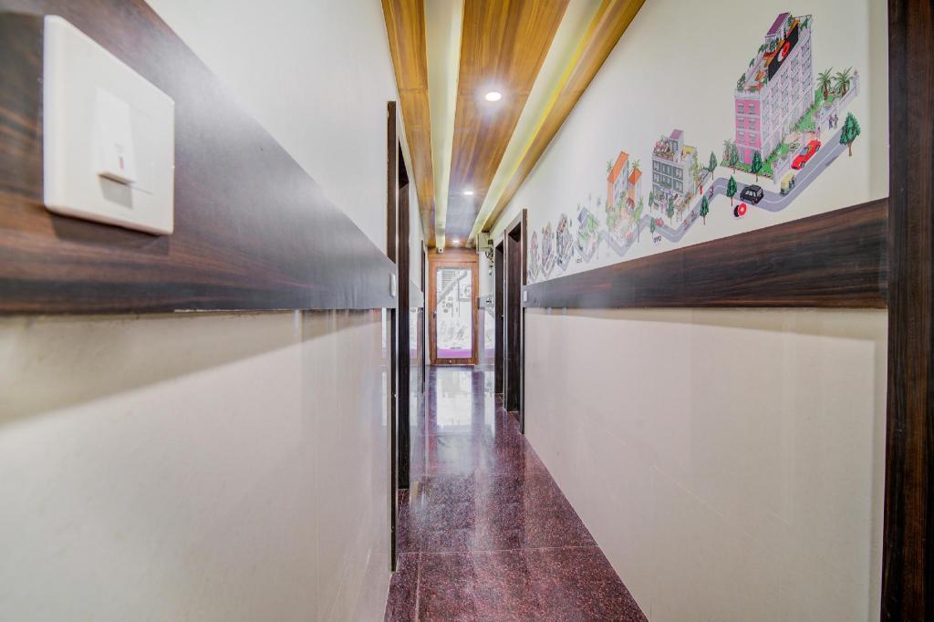 Фото Oyo 11915 Varcity Park