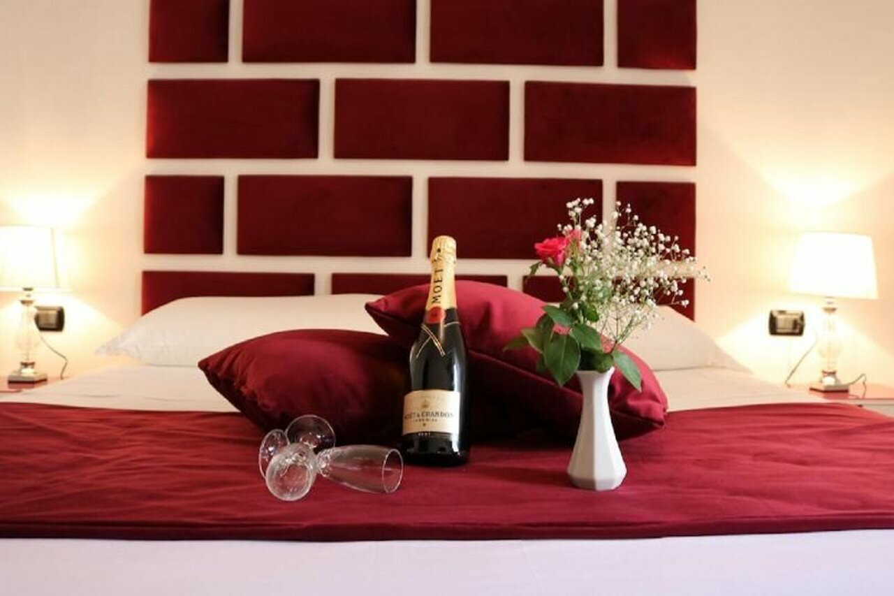 Фото Suite Napoli Riviera