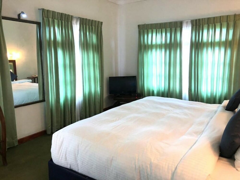 Фото Tea Bush Hotel - Nuwara Eliya