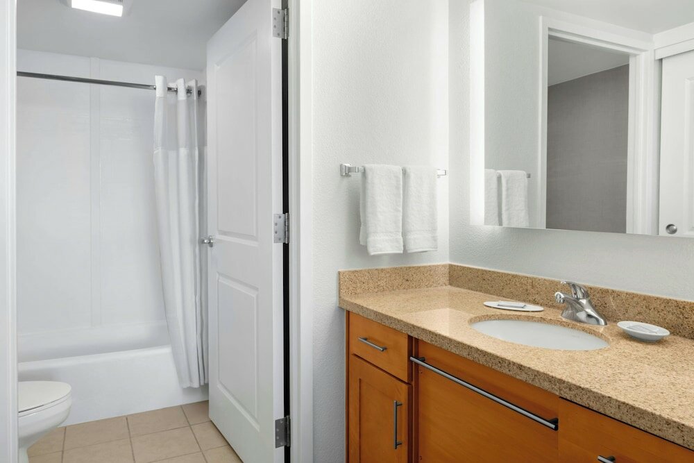 Фото Residence Inn by Marriott San Antonio Six Flags at The Rim