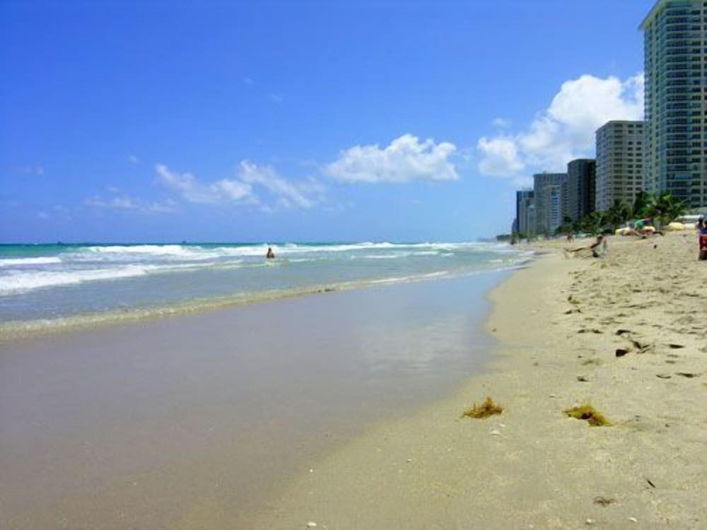 Фото Ocean Manor Beach Hotel