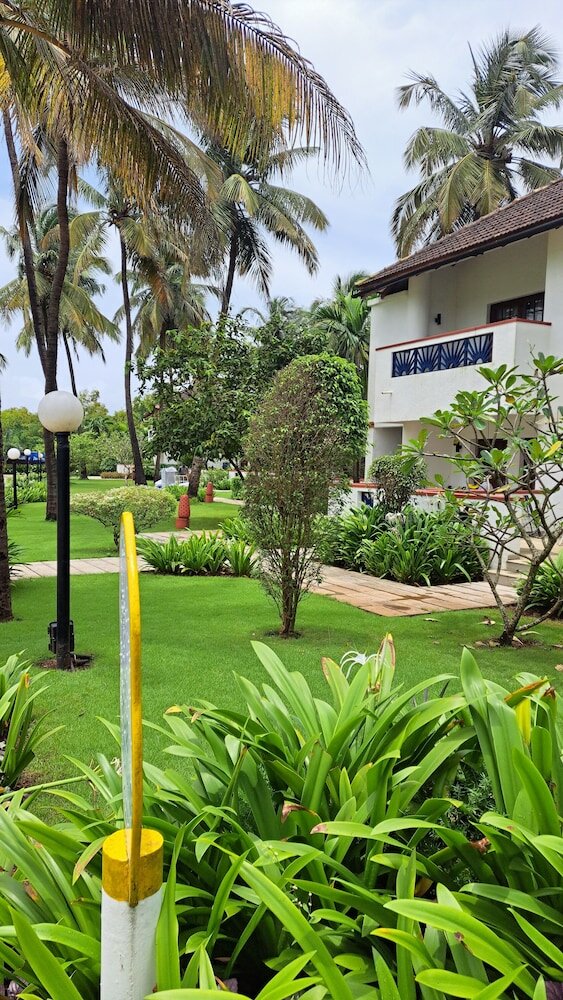 Фото Novotel Goa Dona Sylvia Resort Hotel