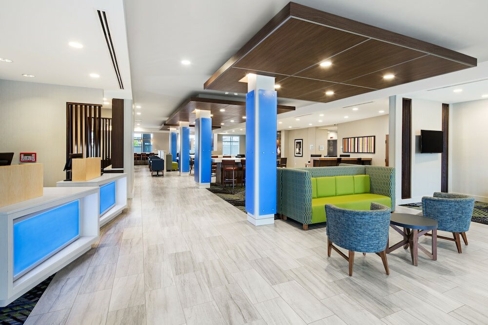 Фото Holiday Inn Express & Suites Lubbock Central - Univ Area, an Ihg Hotel