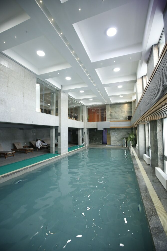 Фото The Corporate Hotel Convention Centre