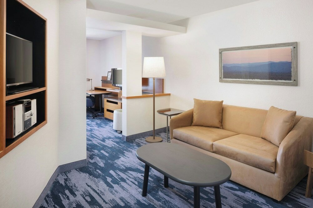 Фото Fairfield Inn & Suites Jacksonville Airport