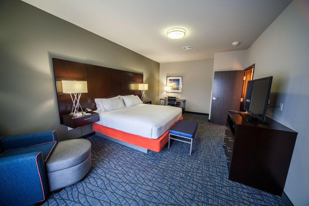 Фото Holiday Inn Express & Suites Oklahoma City Southeast I-35, an Ihg Hotel