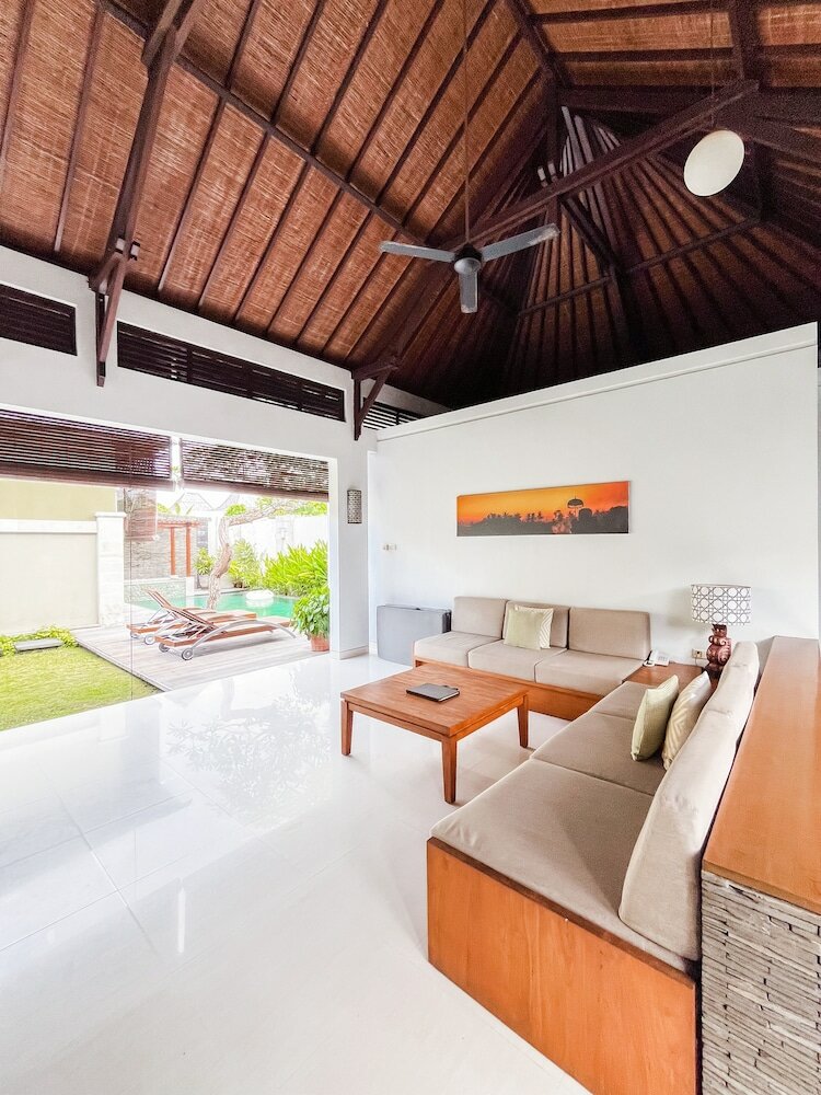 Фото Pradha Villas Seminyak
