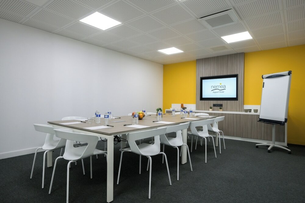 Фото Nemea Appart Hotel So Cloud Lyon Part Dieu