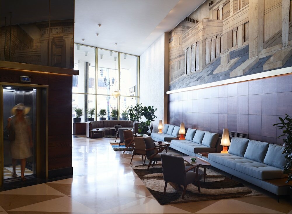 Фото Brown Acropol