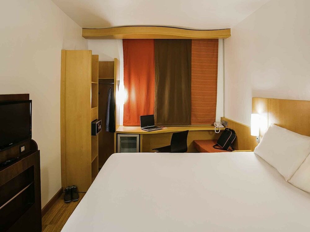 Фото Hotel ibis Lagos Ikeja