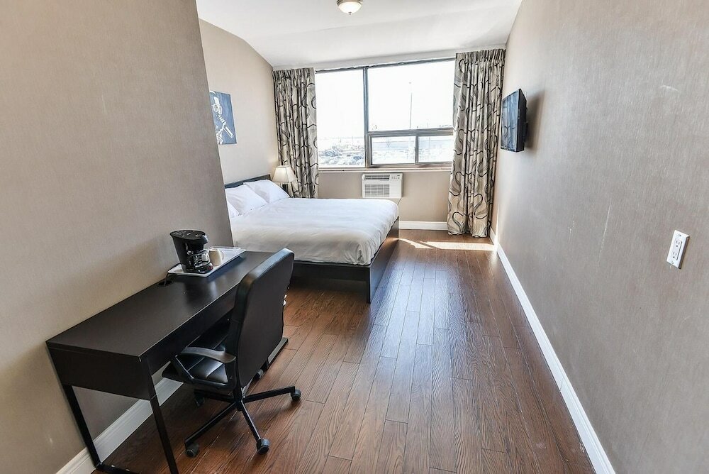 Фото Nu Hotel Toronto