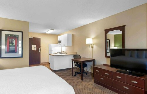 Гостиница Extended Stay America Suites Elizabeth Newark Airport в Элизабет