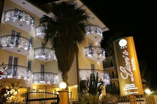 Внешний вид отеля Lion's Hotel в Фалерне, фото 2