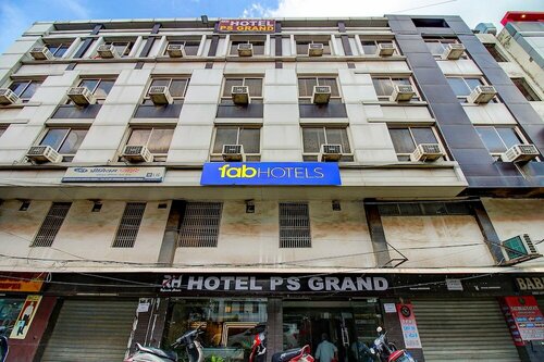 Гостиница PS Grand by FabHotel в Лакхнау
