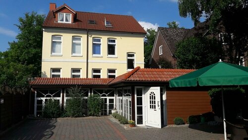 Гостиница Apartment Hotel zur Hanse Bahnhof Stade в Штаде