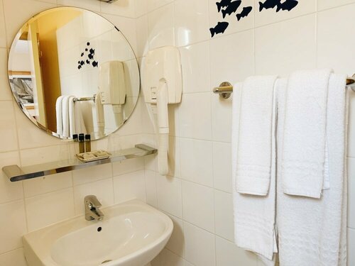 Гостиница Hotel Bellevue Paris Montmartre в Париже