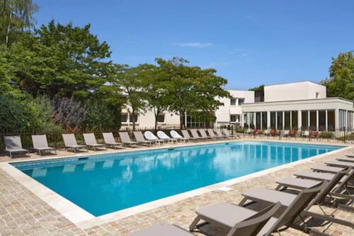 Гостиница Hôtel Les Nomades Beaune в Боне