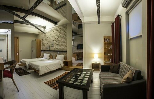Peradays Hotel
