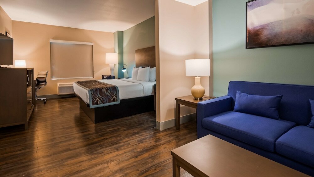 Фото Best Western Plus New Barstow Inn & Suites