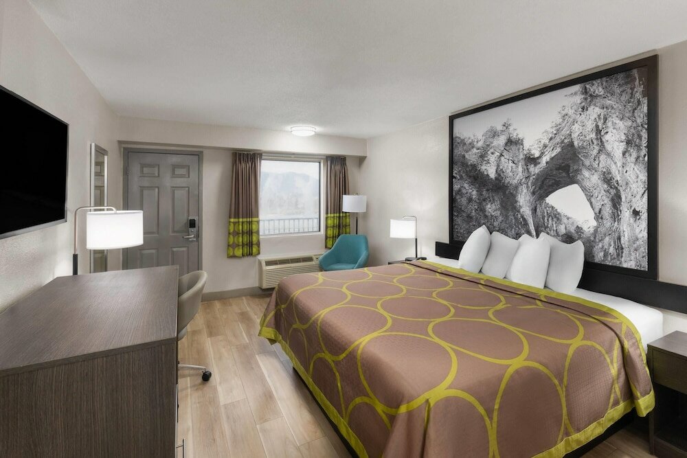 Фото Super 8 by Wyndham Charleston Wv