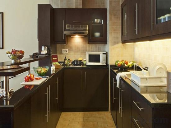 Фото Al Manzel Hotel Apartments