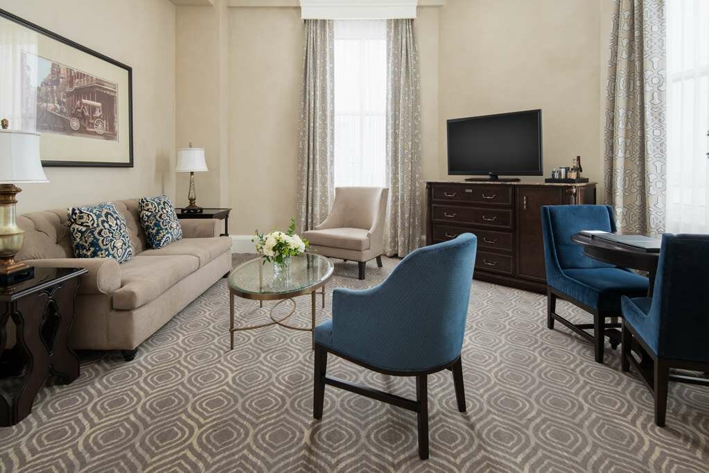Фото The Roosevelt New Orleans, A Waldorf Astoria Hotel