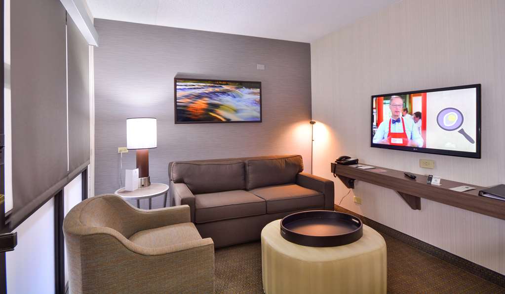 Фото Embassy Suites by Hilton Denver Central Park