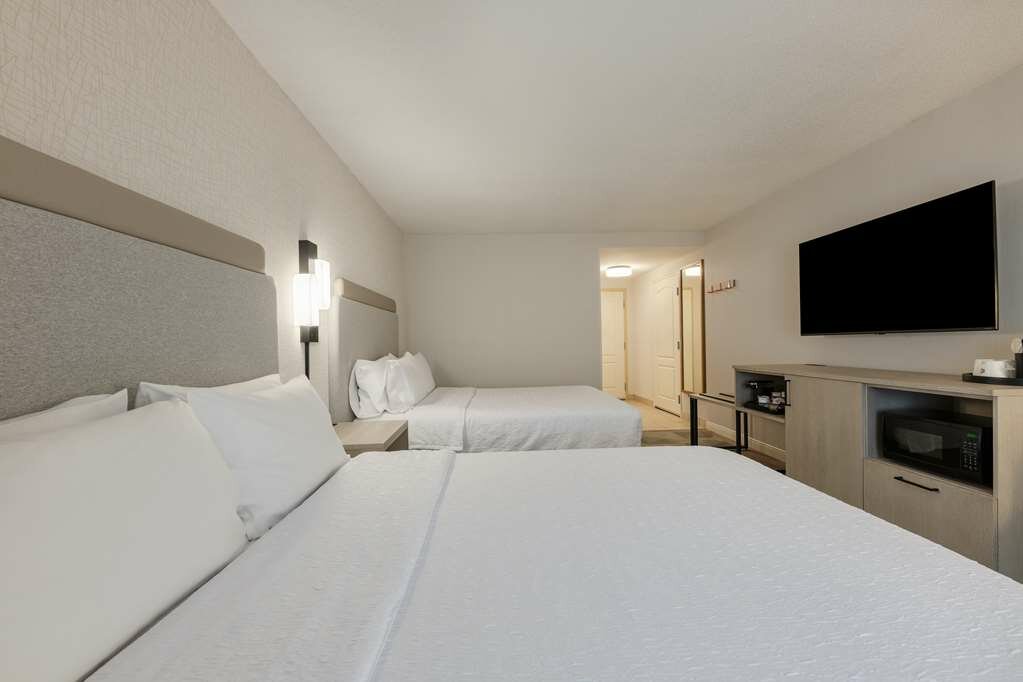 Фото Hampton Inn & Suites by Hilton Moncton